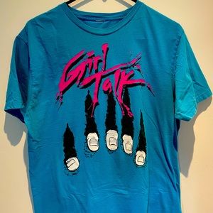 Girl Talk official T-shirt.